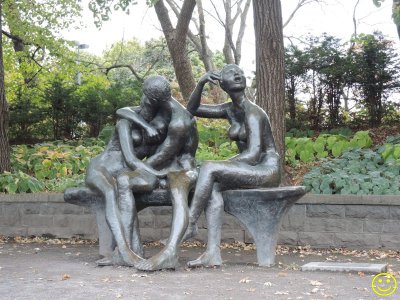 Lovers' bench Sat 29