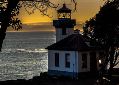 Lime Kiln Lighthouse near sundown3 (1 of 1).jpg