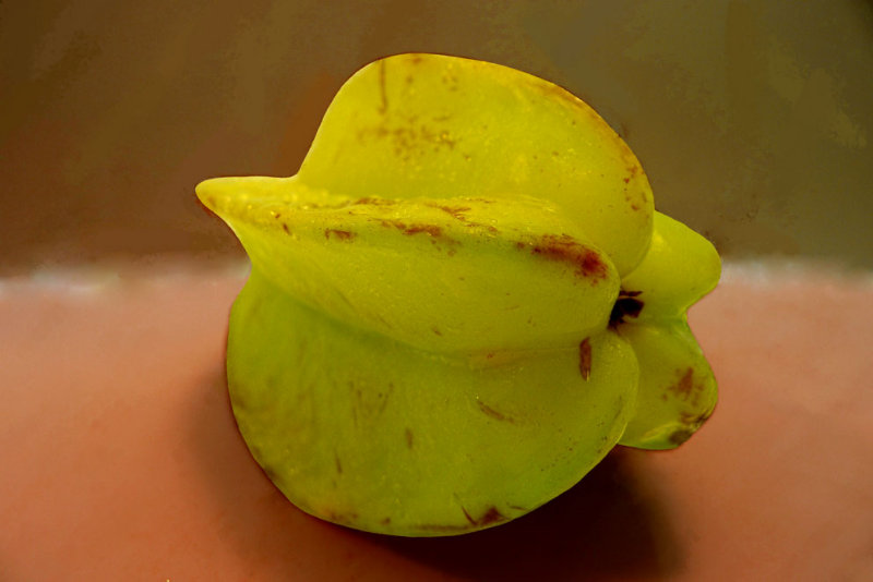Who says that a fruit can not  fly-325