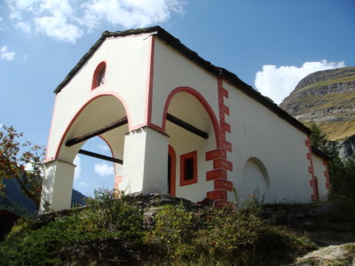 Small church dating from 1612.