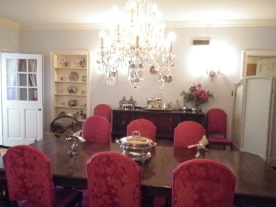 Ikes Dinning room