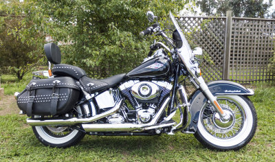 HERITAGE SOFTAIL CLASSIC IN TOURING MODE.