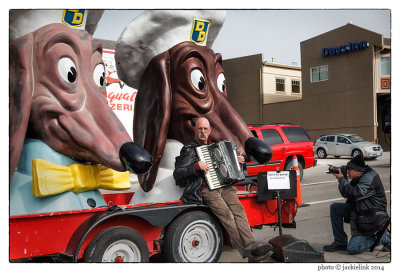 Doggie Diner dogs with accordionist.jpg