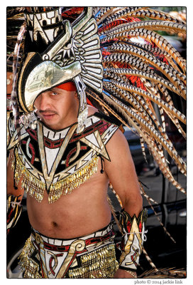 145-Carnaval-Azteca performer.jpg