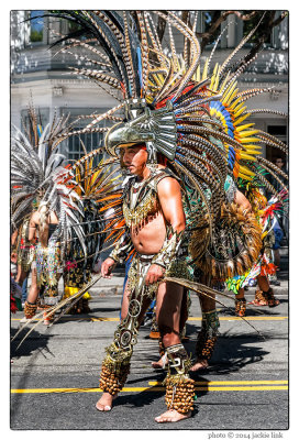 073-Carnaval-Azteca-bird-of-prey.jpg