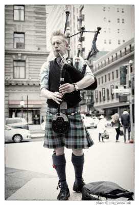 Bagpiper at Union Square.jpg