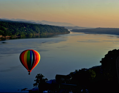 Jul  Hot Air Ballooning.jpg