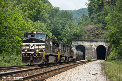 Huger Tunnels