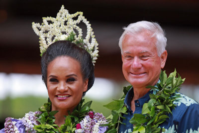 May Day Queen with Honolulu Mayor