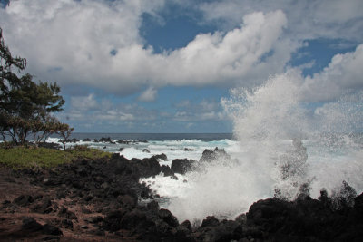 Rough water at Laupahoehoe