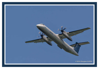 Bombardier DHC-8-402 (Q400) C-GLQD (Porter Airlines) Departing YOW