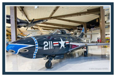 Grumman F9F-6 Cougar: SERIES of Two Images