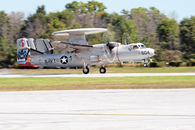 E-2D Hawkeye Arriving Runway 15 CYXU
