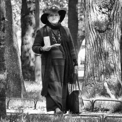 Dans un parc à Saint-Petersbourg / In a park of St. Petersburg
