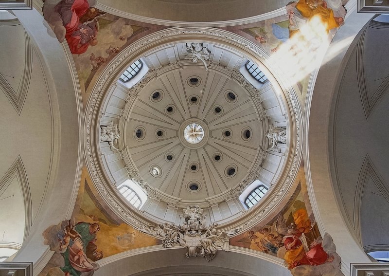Cathedral Ceiling 