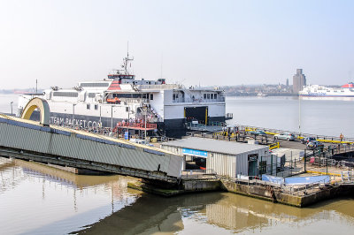 Loading the Isle of Man ferry Manannan