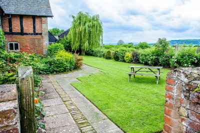 Garden to the rear of the Cider Press