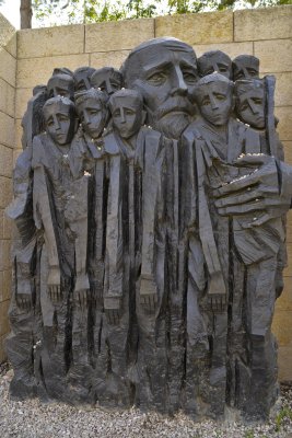 VadHeshem memorial to children.jpg