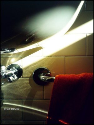 sunlight magic in my bathroom