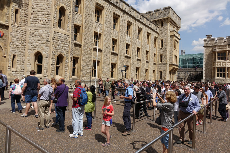Queue to see the Crown Jewels
