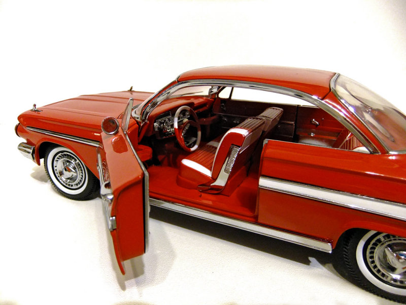 Sun Star- '61 Chevrolet Impala
