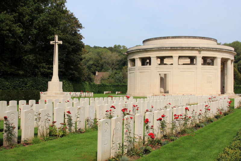 Ploegsteert - Royal Berks Cemetry