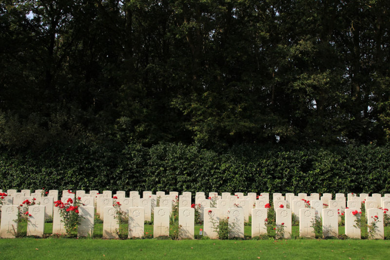 Ploegsteert - Royal Berks Cemetry