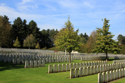 Zonnebeke - Buttes New British Cemetry