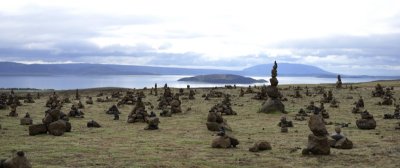 20130614-03-Thingvellir-Stenen mannekes.JPG