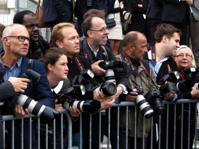 Press awaiting Crown Princess of Norway, Le Grand Palais _11_0275.jpg