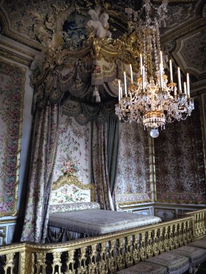 Queen's Bedchamber, Versailles _12_0141.jpg