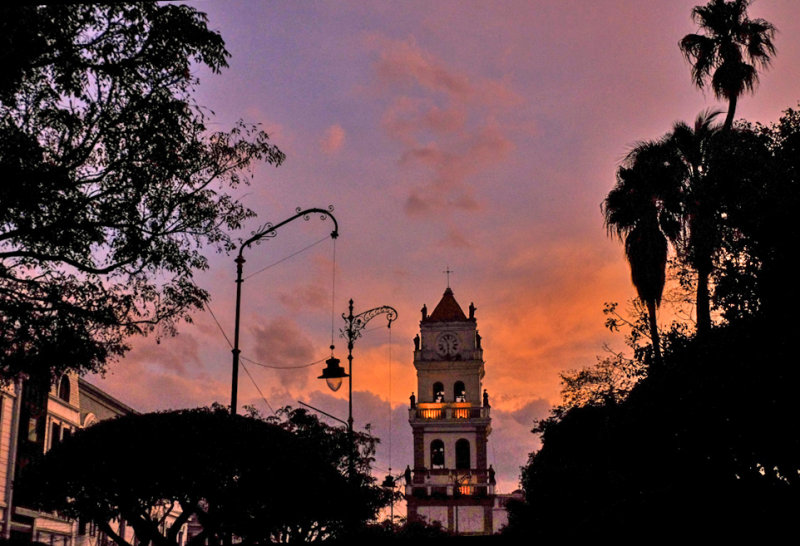 At dusk, Plaza 25 de Mayo, Sucre, Bolivia, 2014