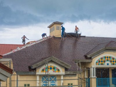 Roof Repairs in Rain