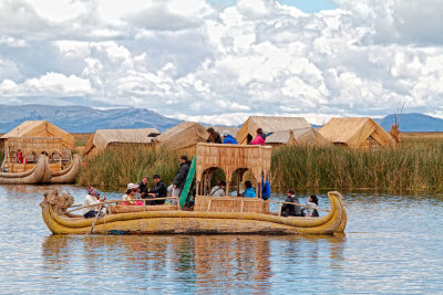 LAKE TITIKAKA, PERU