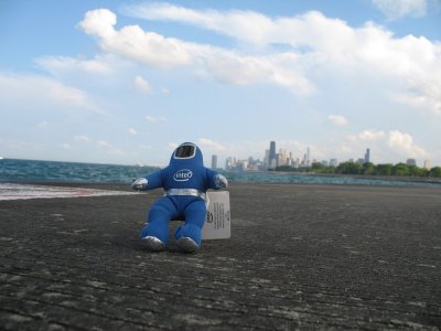 Traveling bunny guy on Chicago waterfront