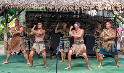Aotearoa Cultural Presentation 2013 - MAORI HAKA - The traditional war dance