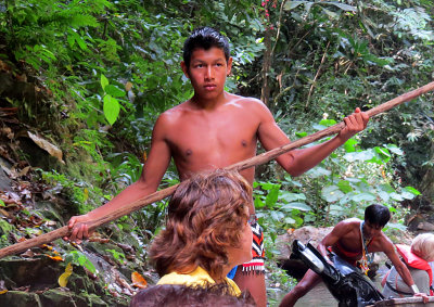 excursion  une cascade du rio Chagres avec les Embera