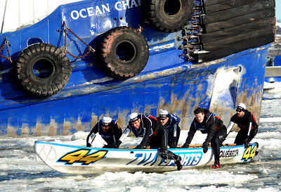 Course en canot  glace du Carnaval de Qubec 2014