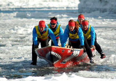 COURSE EN CANOT À GLACE DU CARNAVAL DE QUÉBEC 2014