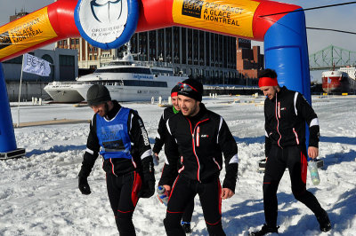 Course en canot  glace de Montral