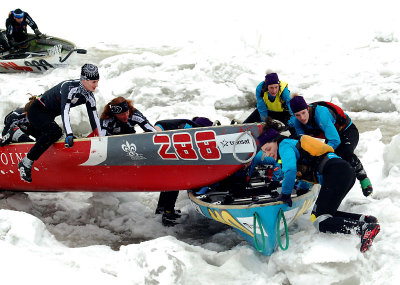 LA COURSE EN CANOT À GLACE DE PORTNEUF 2015