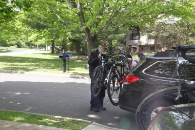 bike/triking , along River Rd in Haverstraw, NY