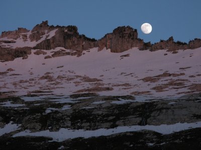 June moon at Grizzly Lake