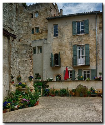 Arles-17