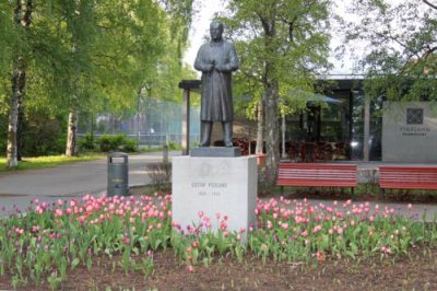6090 Gustav Vigeland Statue Oslo.jpg