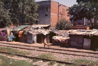 1995006080 Shanty houses Delhi.jpg