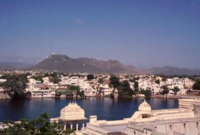 1995006088 Lake Pichola Udaipur.jpg