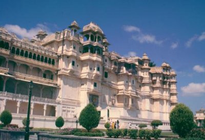 1995006091City palace Udaipur.jpg