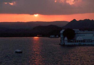 1995007021 Sunset over Lake Picchola.JPG