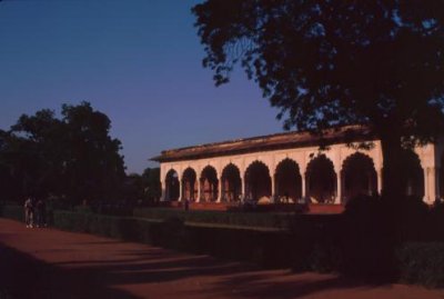1995007042 Red Fort Agra.jpg
